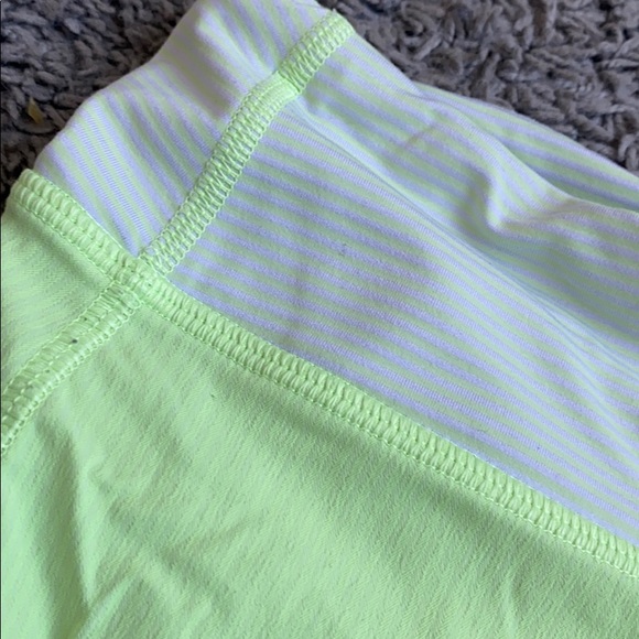 lululemon run time short - Picture 3 of 3